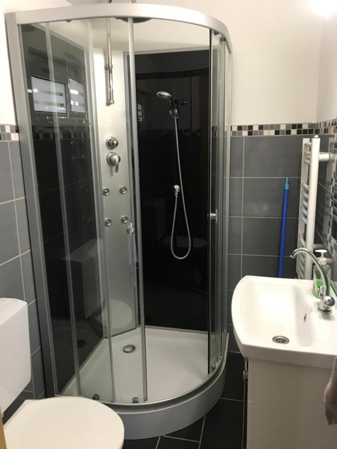 Kerti franciaágyas apartman Vác Exterior foto