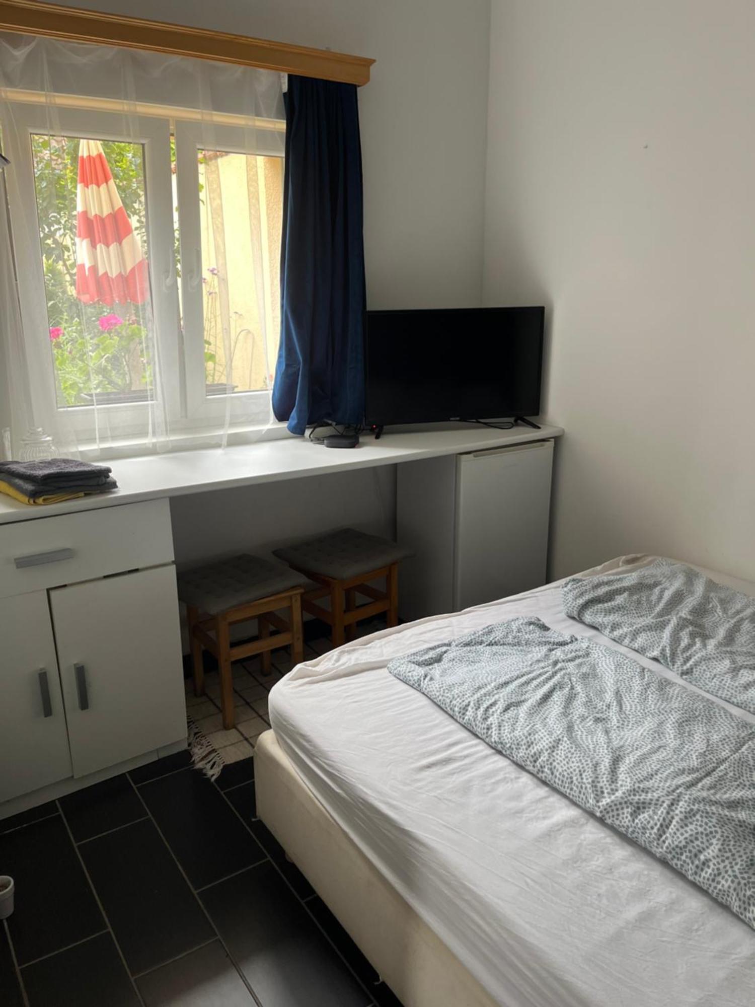 Kerti franciaágyas apartman Vác Exterior foto